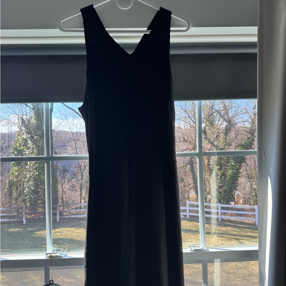 Banana Republic textured summer dress. Crossed back with side zipper.